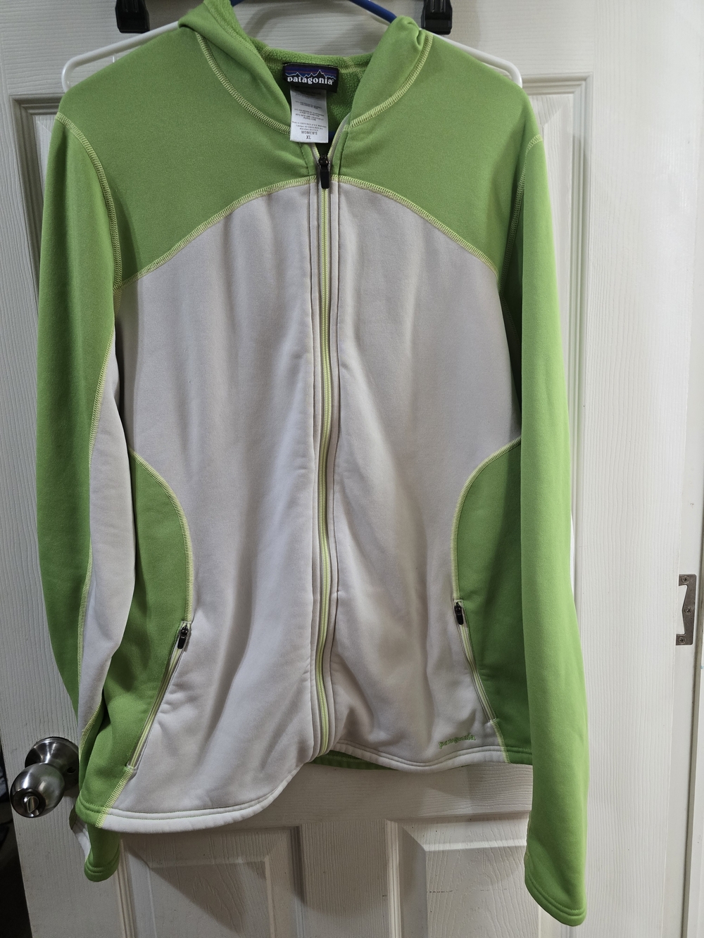 Patagonia Green and Cream Hooded Zip Utility Jacket XL